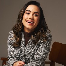 Karyna Menezes Profa., Dra.